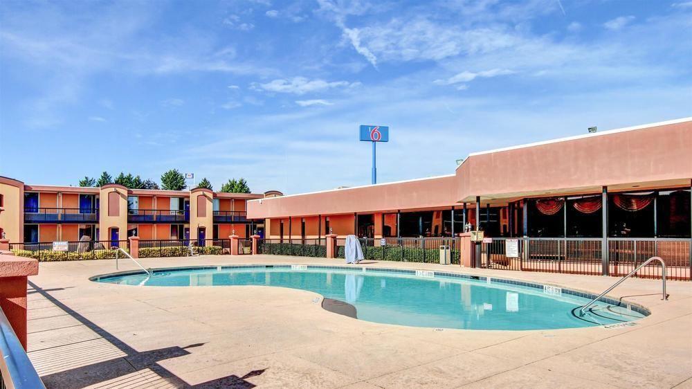 Red Roof Inn Forsyth Zewnętrze zdjęcie