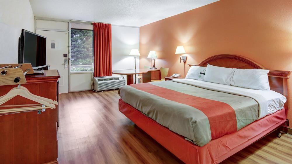 Red Roof Inn Forsyth Zewnętrze zdjęcie